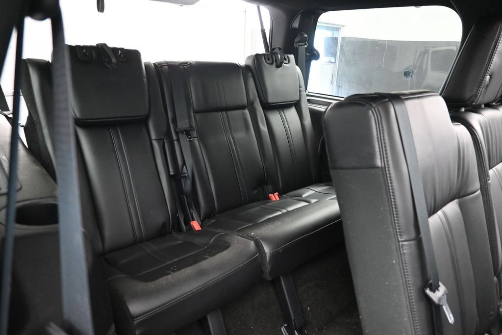 Used 2016 Lincoln Navigator Select AWD/4WD image 35
