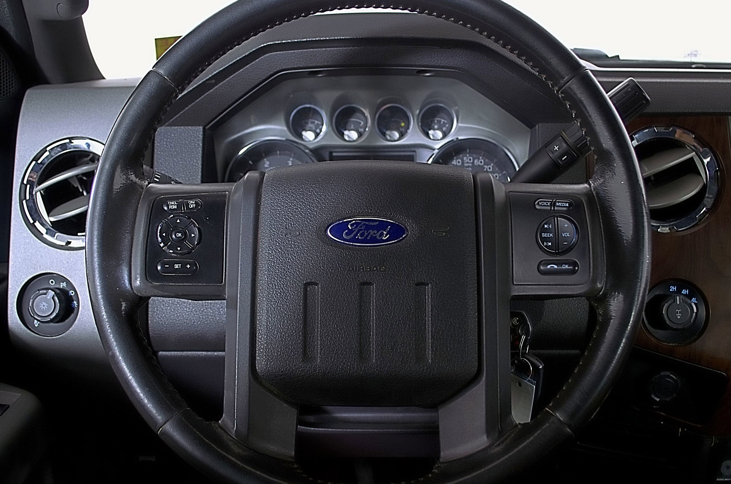 Used 2012 Ford F350 Lariat w/ Chrome Pkg image 22