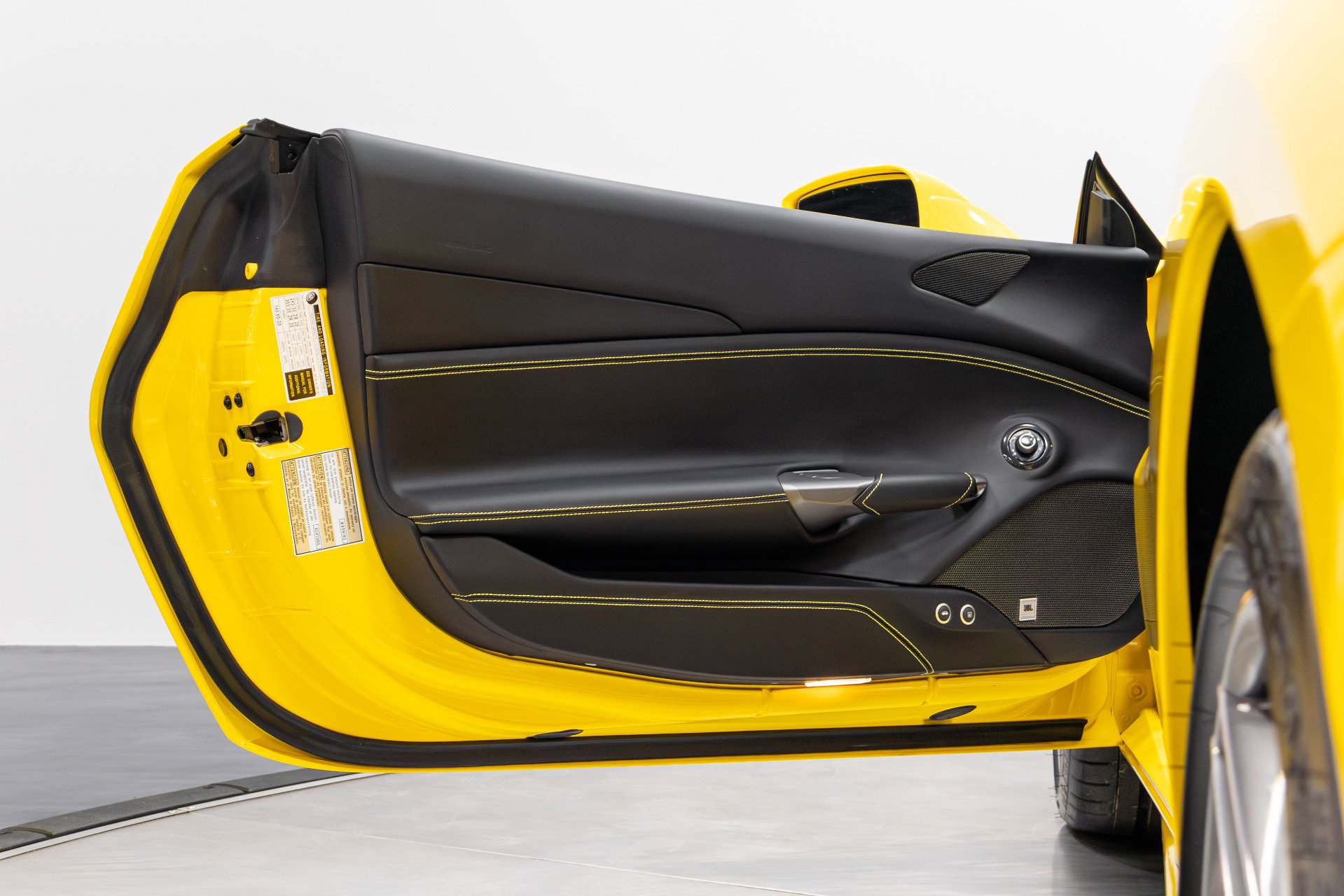 Used 2017 Ferrari 488 Spider image 60