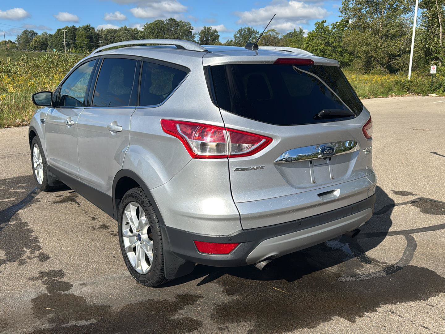 Used 2016 Ford Escape Titanium w/ Equipment Group 301A AWD/4WD image 3