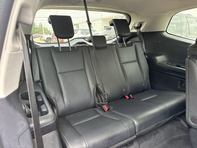 Used 2023 Subaru Ascent Limited AWD/4WD image 32