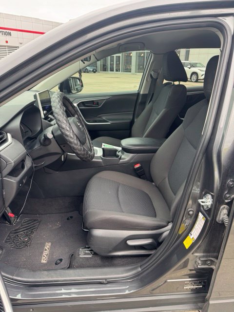 Used 2023 Toyota RAV4 LE AWD/4WD image 10