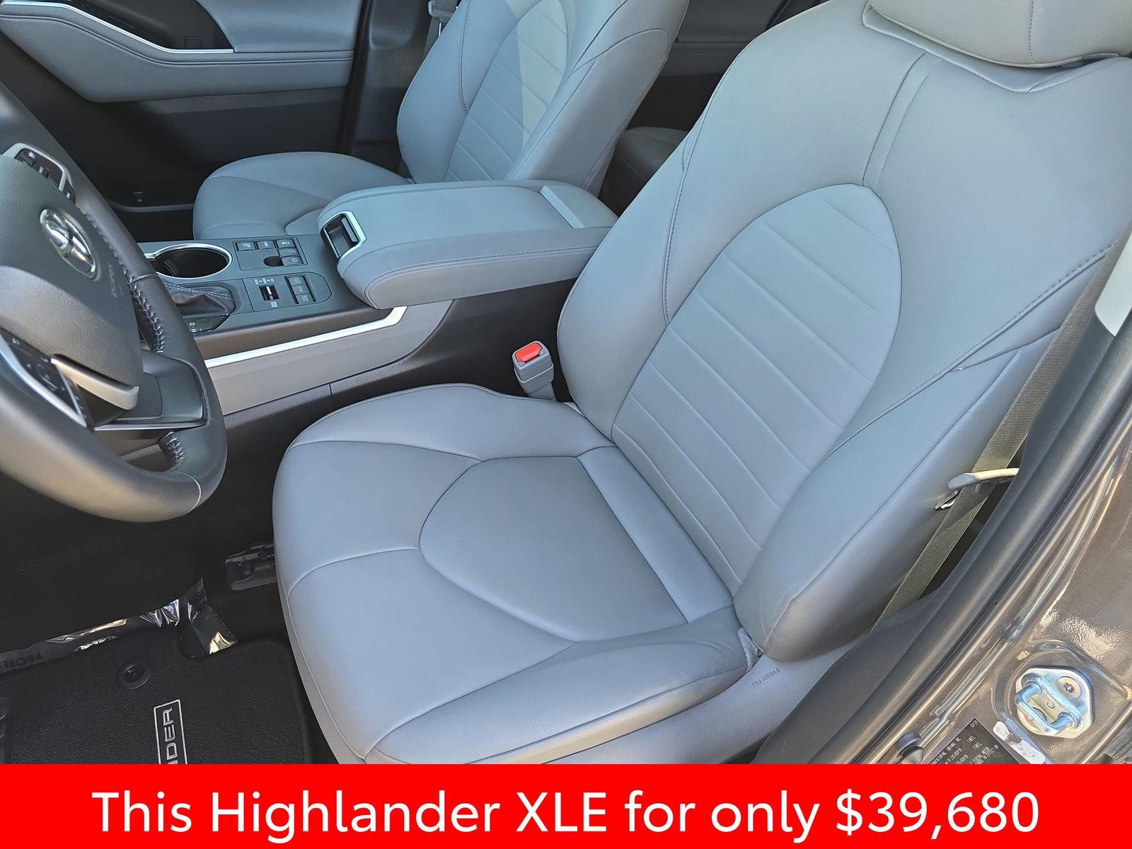 Used 2024 Toyota Highlander XLE image 23