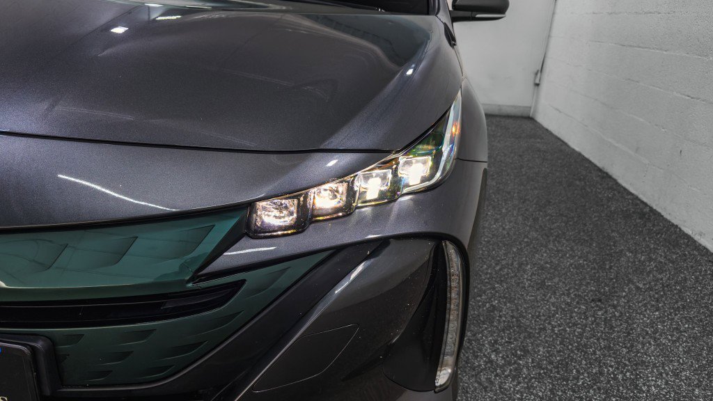 Used 2017 Toyota Prius Prime Premium image 5