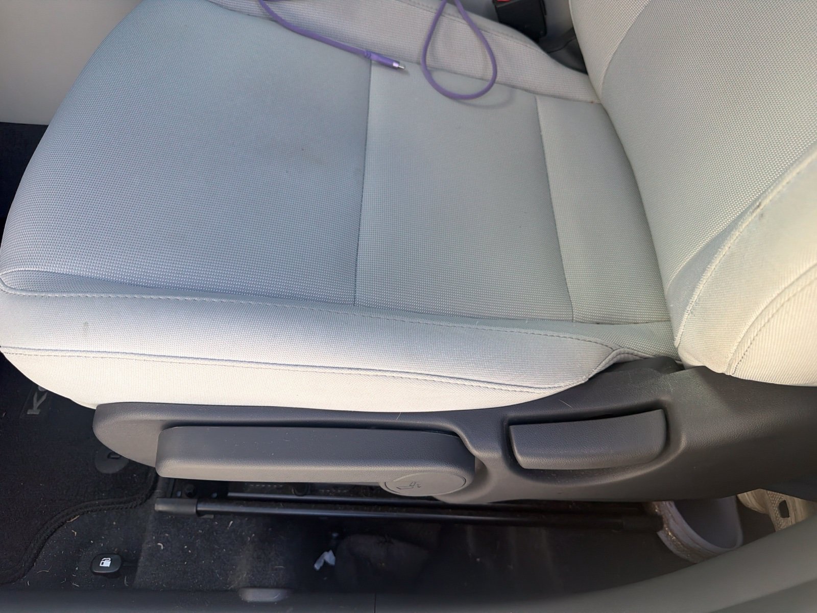 Used 2025 Hyundai Kona SE FWD image 14
