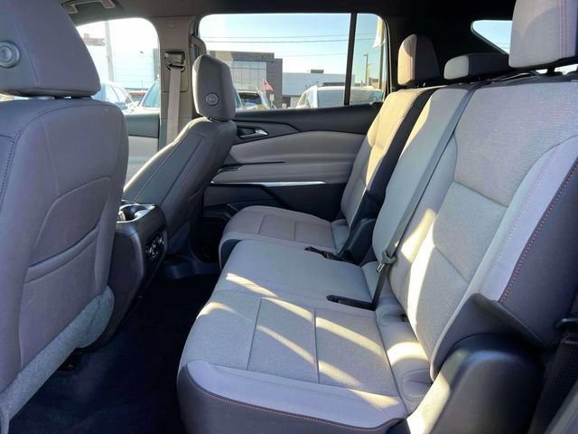 Certified 2025 Chevrolet Traverse LT FWD image 13