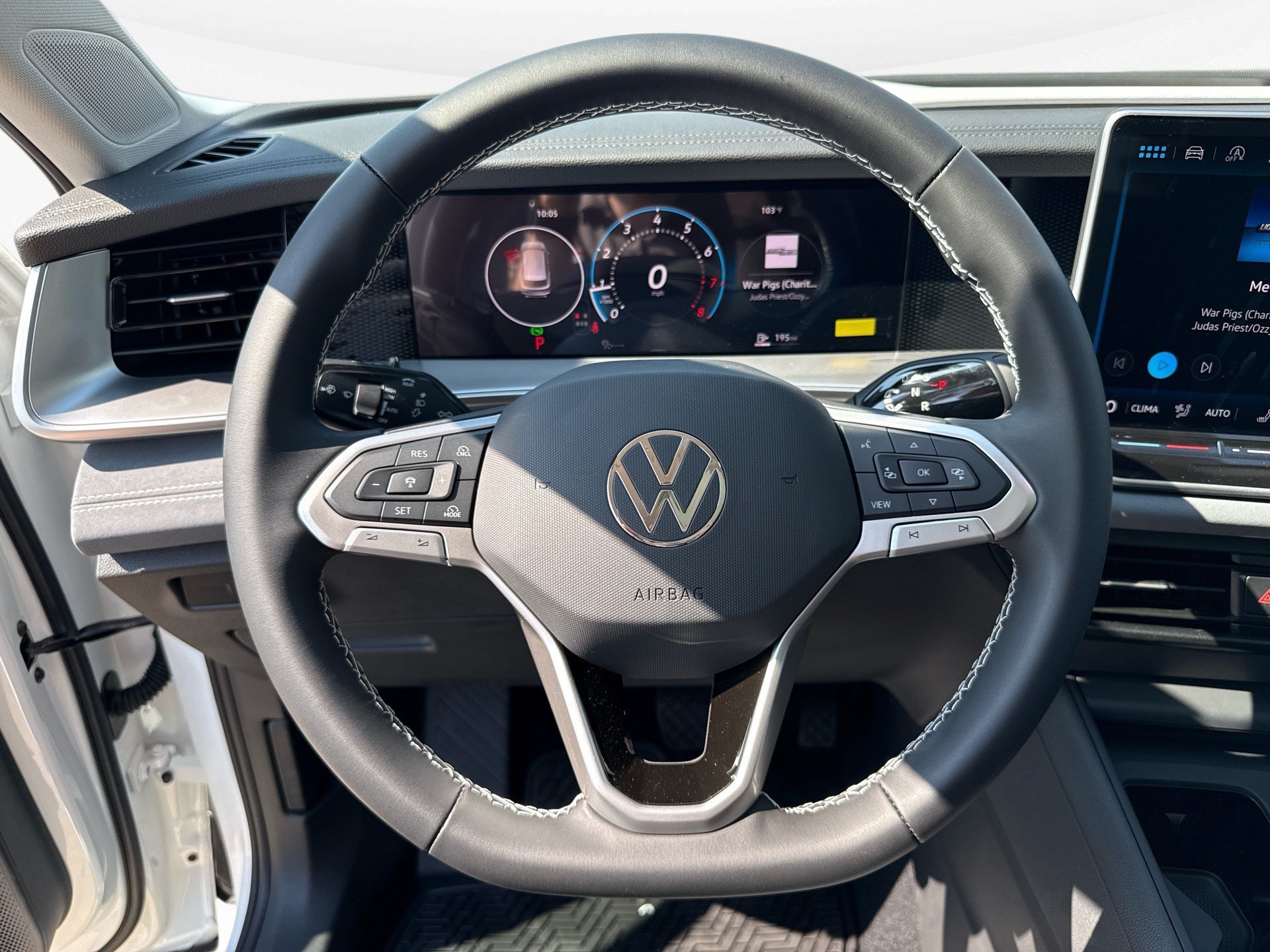 New 2026 Volkswagen Tiguan SE FWD image 12