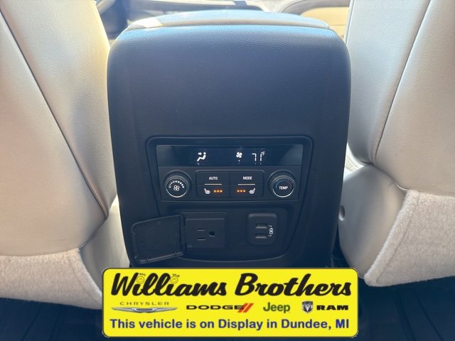 Used 2023 Buick Enclave Avenir w/ Avenir Technology Package image 28