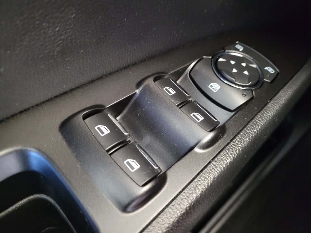 Used 2020 Ford Fusion SEL FWD image 27