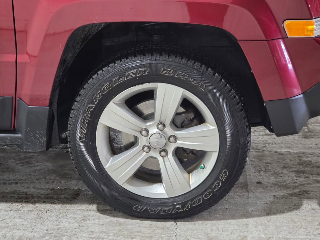 Used 2012 Jeep Patriot Latitude w/ Sun/Sound Group image 12