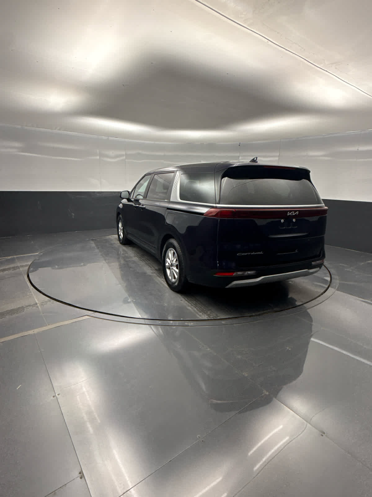 Used 2022 Kia Carnival LX FWD image 39