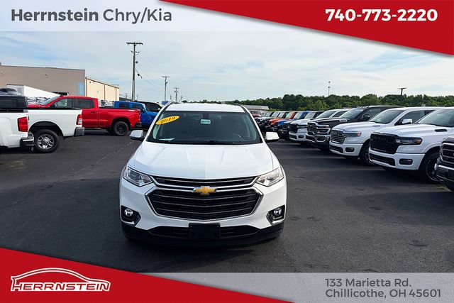 Used 2019 Chevrolet Traverse LT FWD image 2