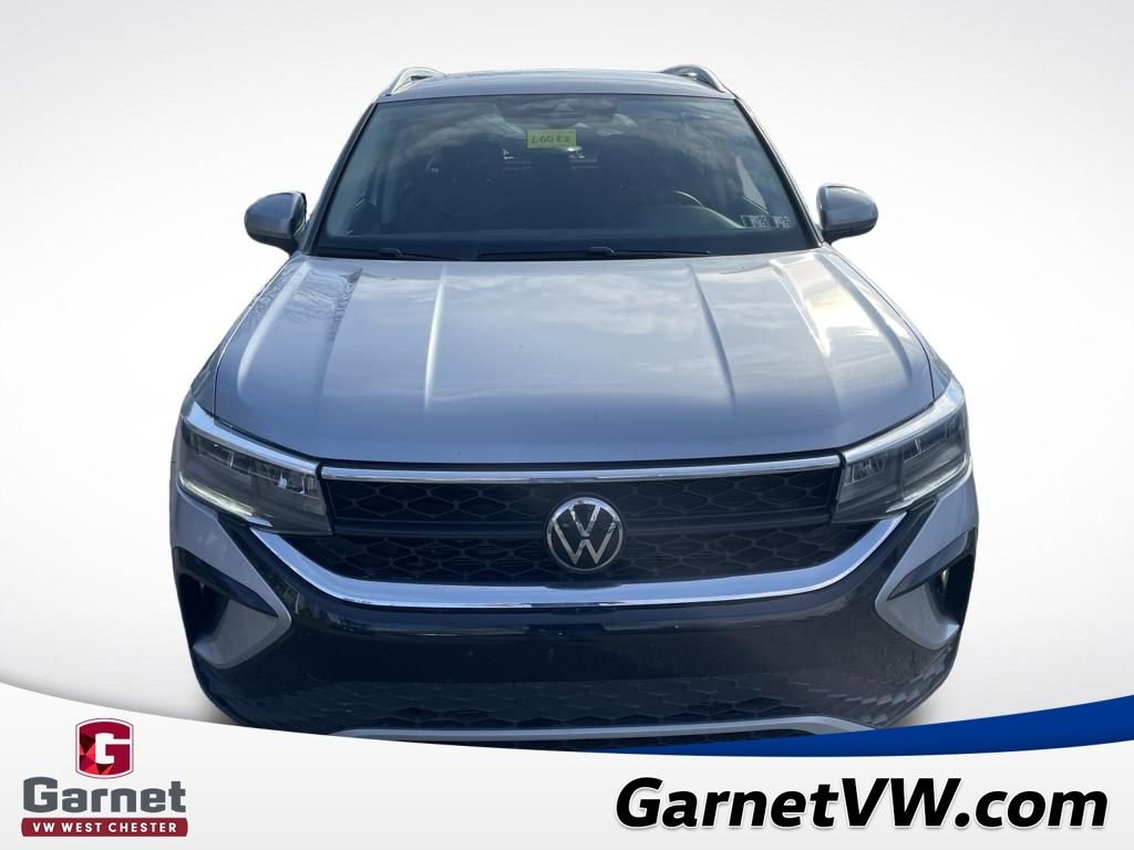 Used 2024 Volkswagen Taos SE image 9