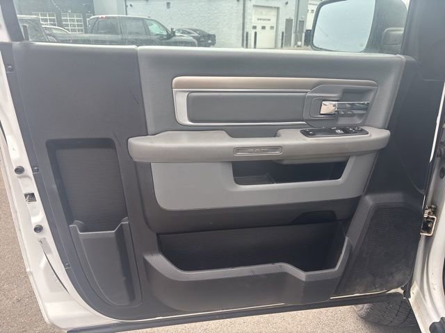 Used 2016 RAM 2500 Tradesman w/ Chrome Appearance Group image 25