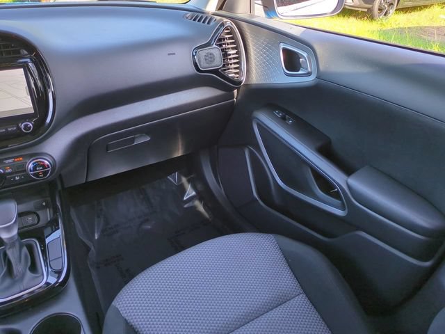 Used 2023 Kia Soul S FWD image 16