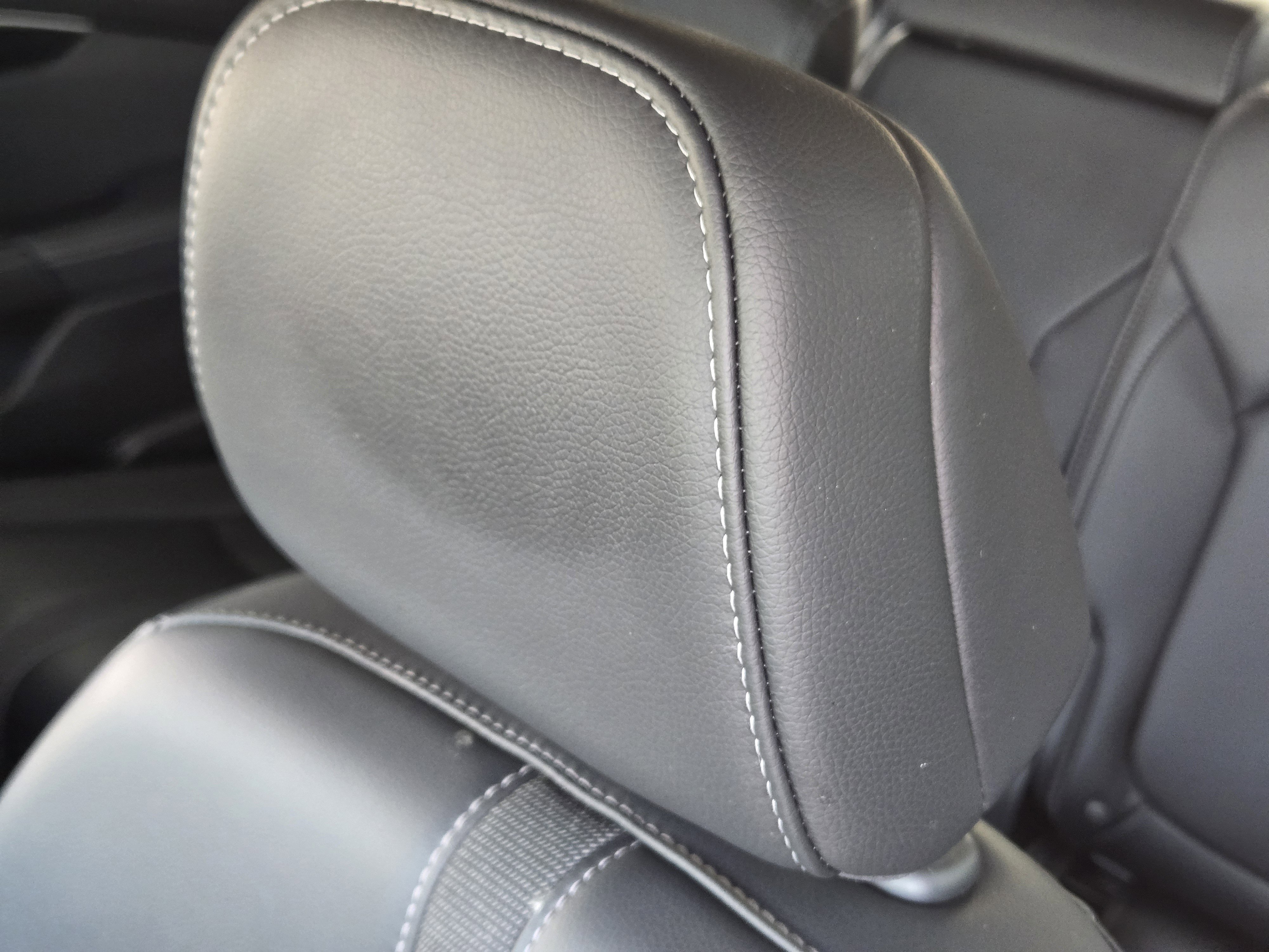 Used 2025 Honda Pilot Touring image 15
