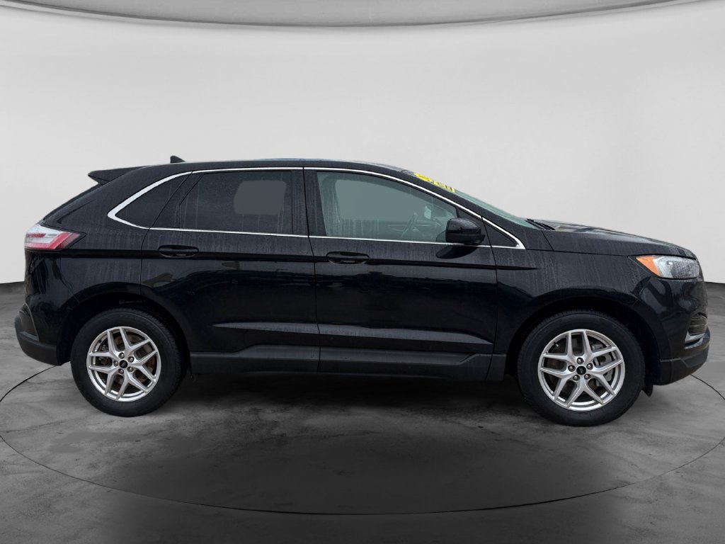 Used 2024 Ford Edge SEL AWD/4WD image 12