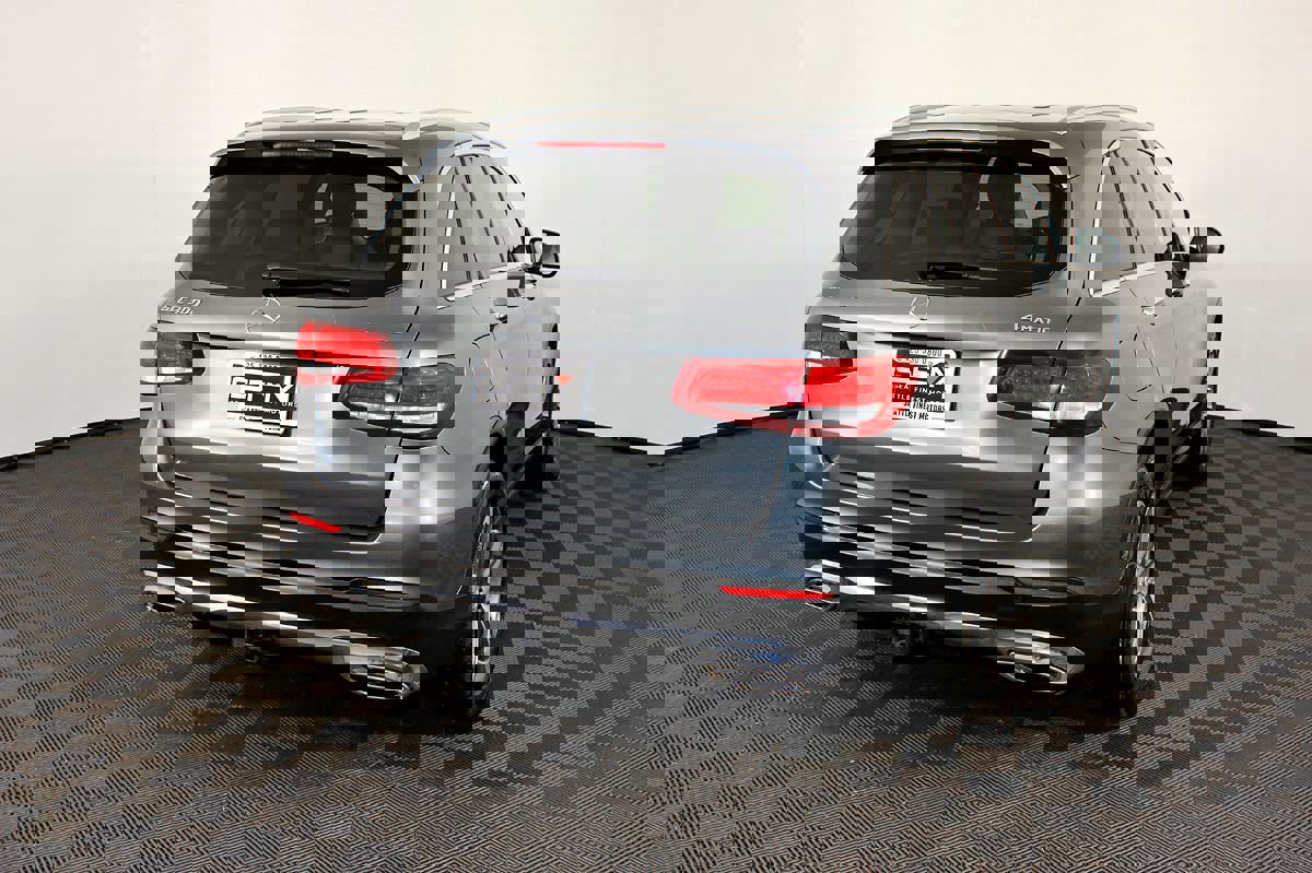 Used 2017 Mercedes-Benz GLC 300 4MATIC image 8