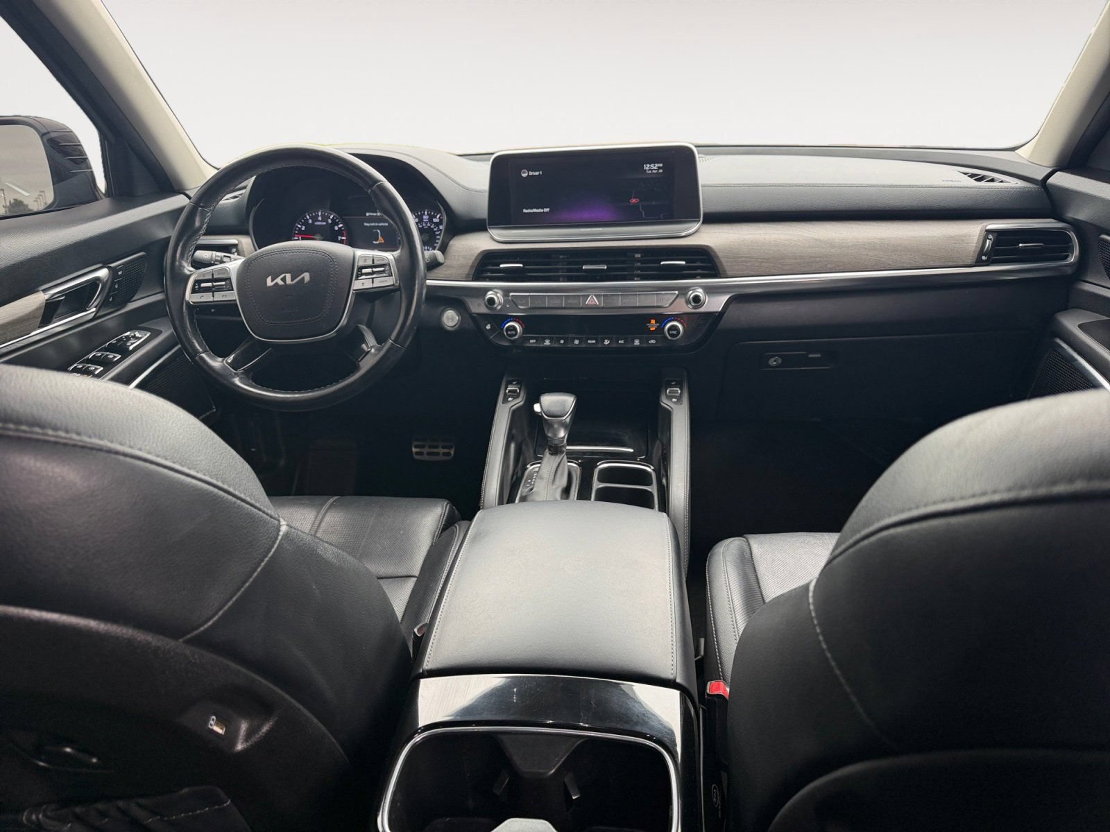 Used 2022 Kia Telluride SX w/ Nightfall Edition Package AWD/4WD image 10
