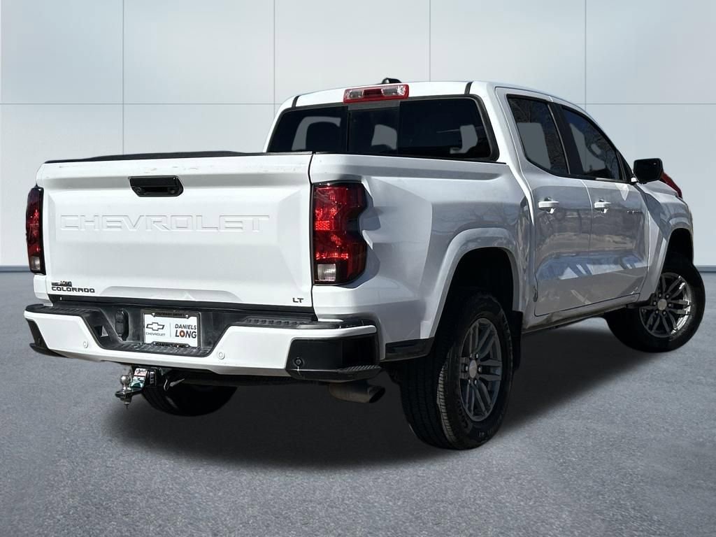 Used 2024 Chevrolet Colorado LT w/ LT Convenience Package II image 2