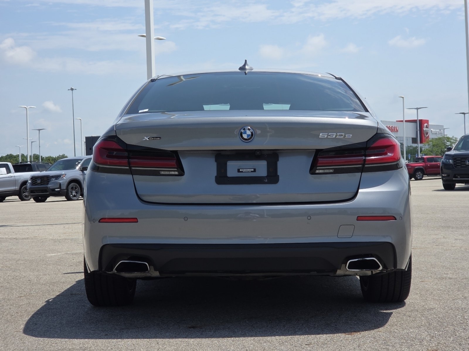 Used 2023 BMW 530e xDrive AWD/4WD image 17