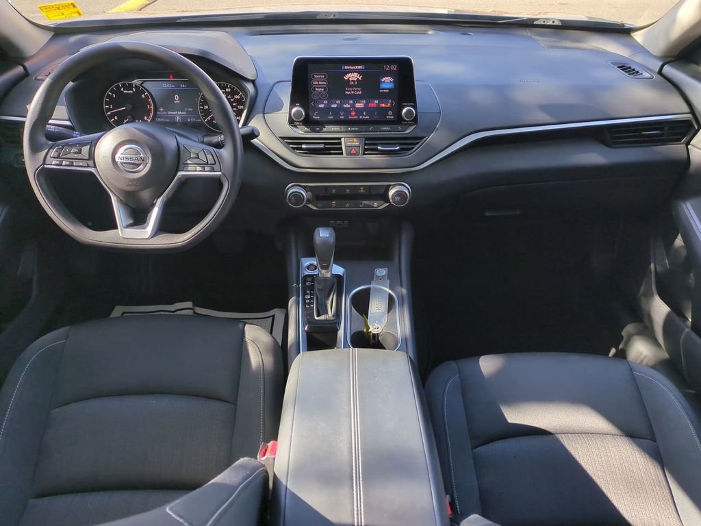 Used 2022 Nissan Altima 2.5 SV image 14