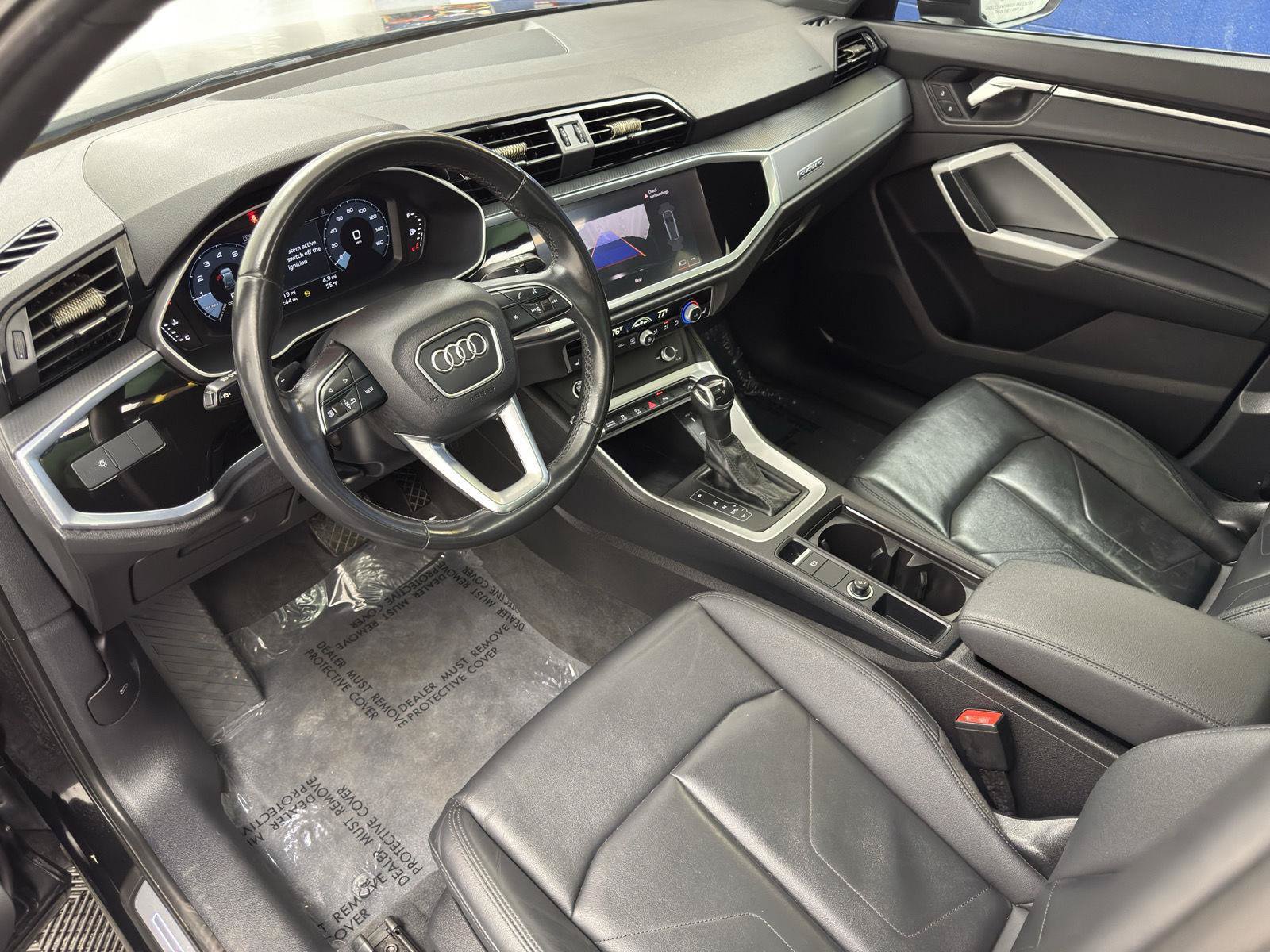 Used 2022 Audi Q3 2.0T Premium w/ Convenience Package AWD/4WD image 17