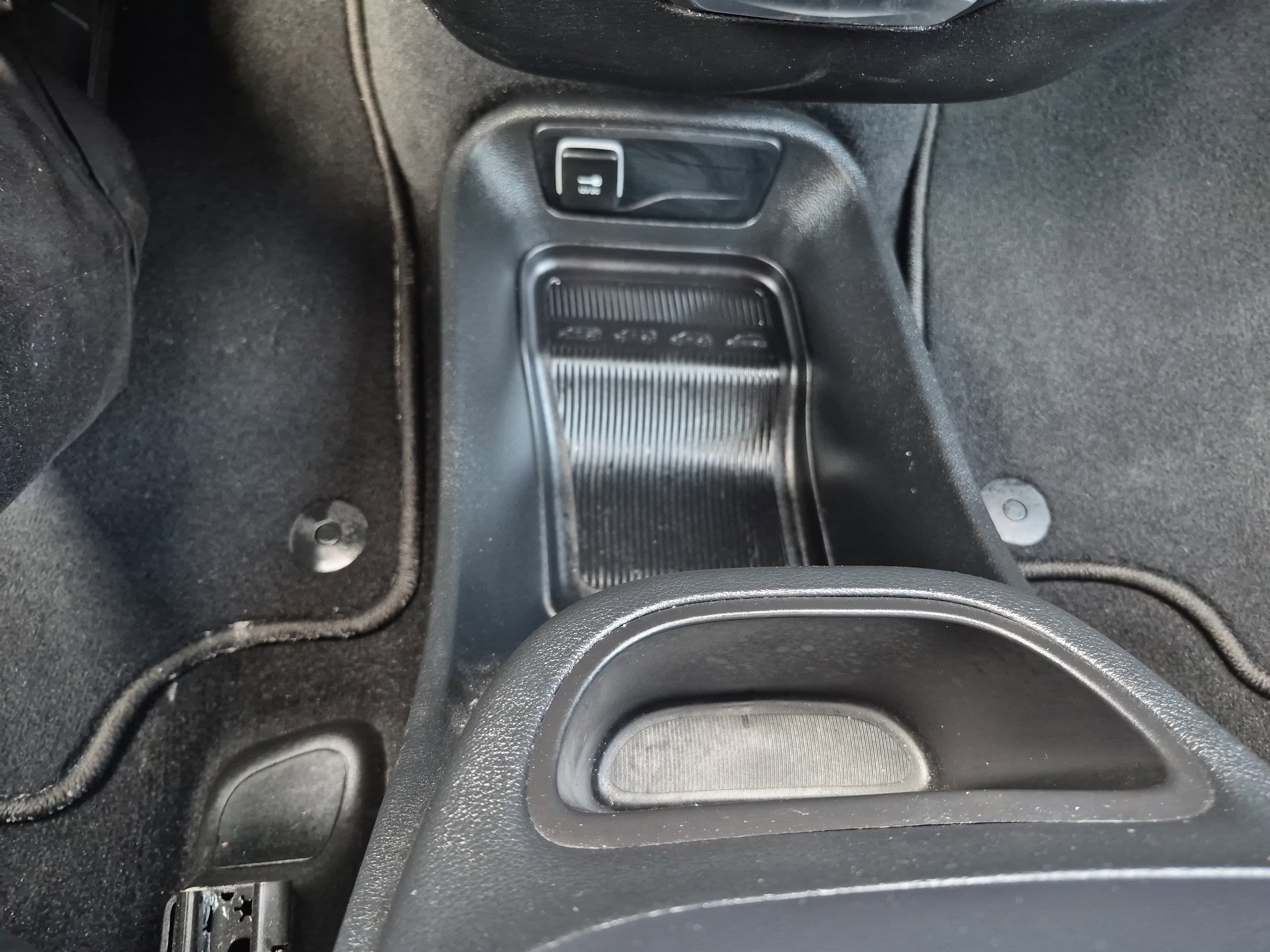 Used 2026 Chrysler Pacifica Select image 29