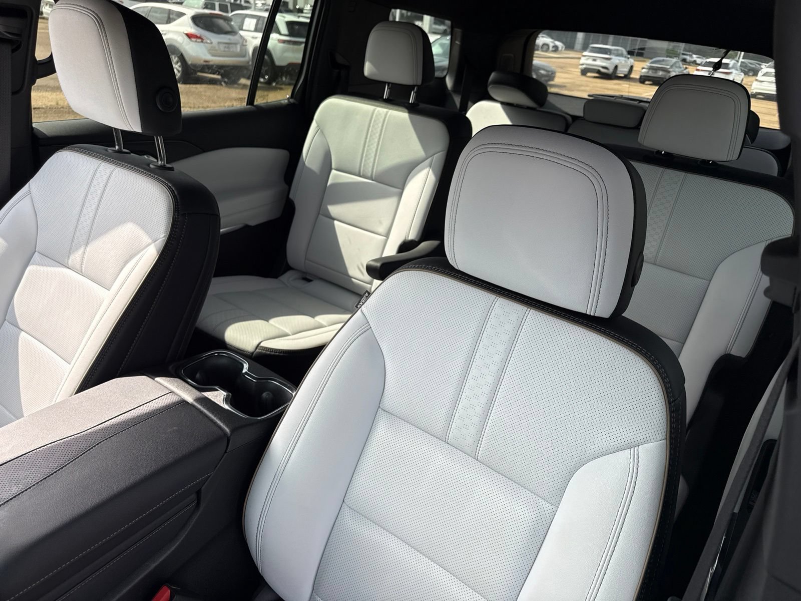Used 2025 Chevrolet Traverse High Country w/ LPO, Floor Liner Package FWD image 13