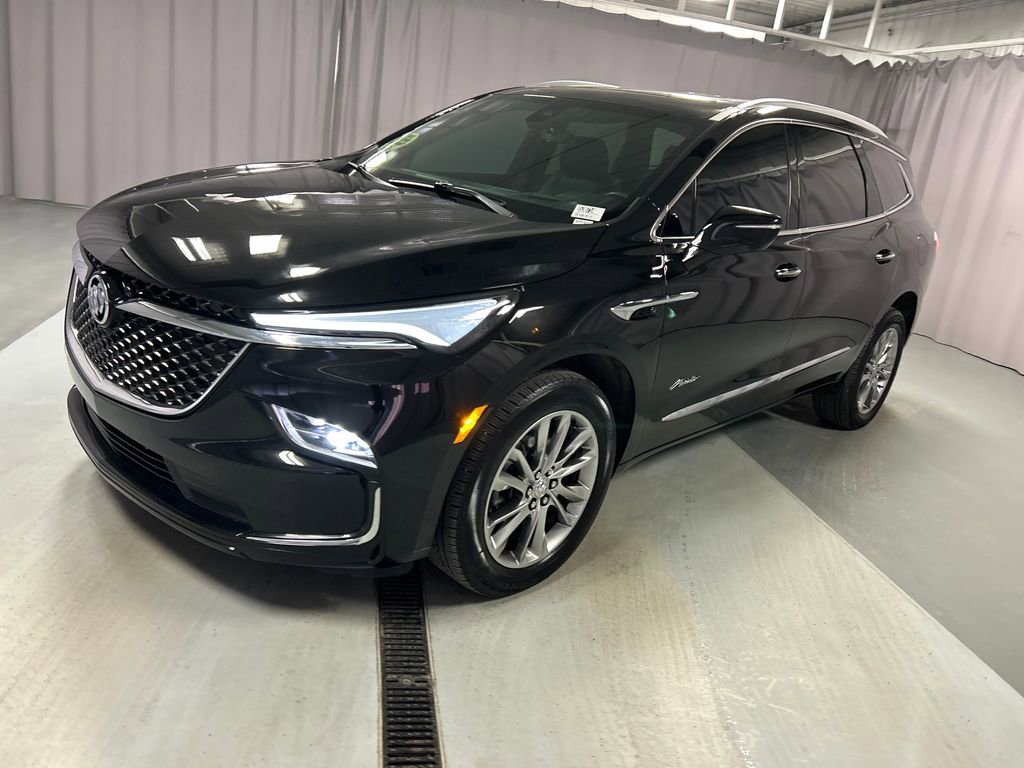 Used 2024 Buick Enclave Avenir w/ Avenir Technology Package image 3
