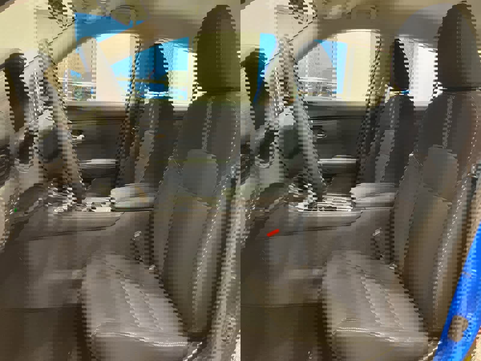 Used 2025 Nissan Sentra SV image 10