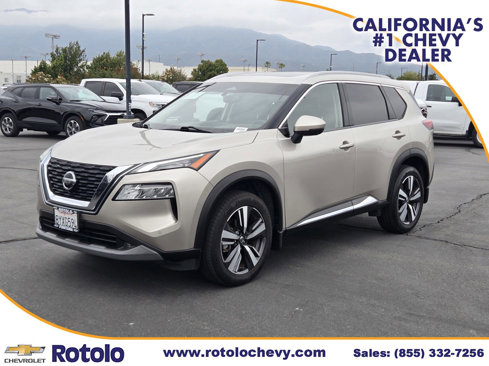 Used 2021 Nissan Rogue SL w/ Premium Package image 3