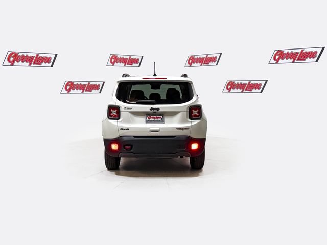 Used 2018 Jeep Renegade Trailhawk w/ UConnect 8.4 Nav Group AWD/4WD image 5