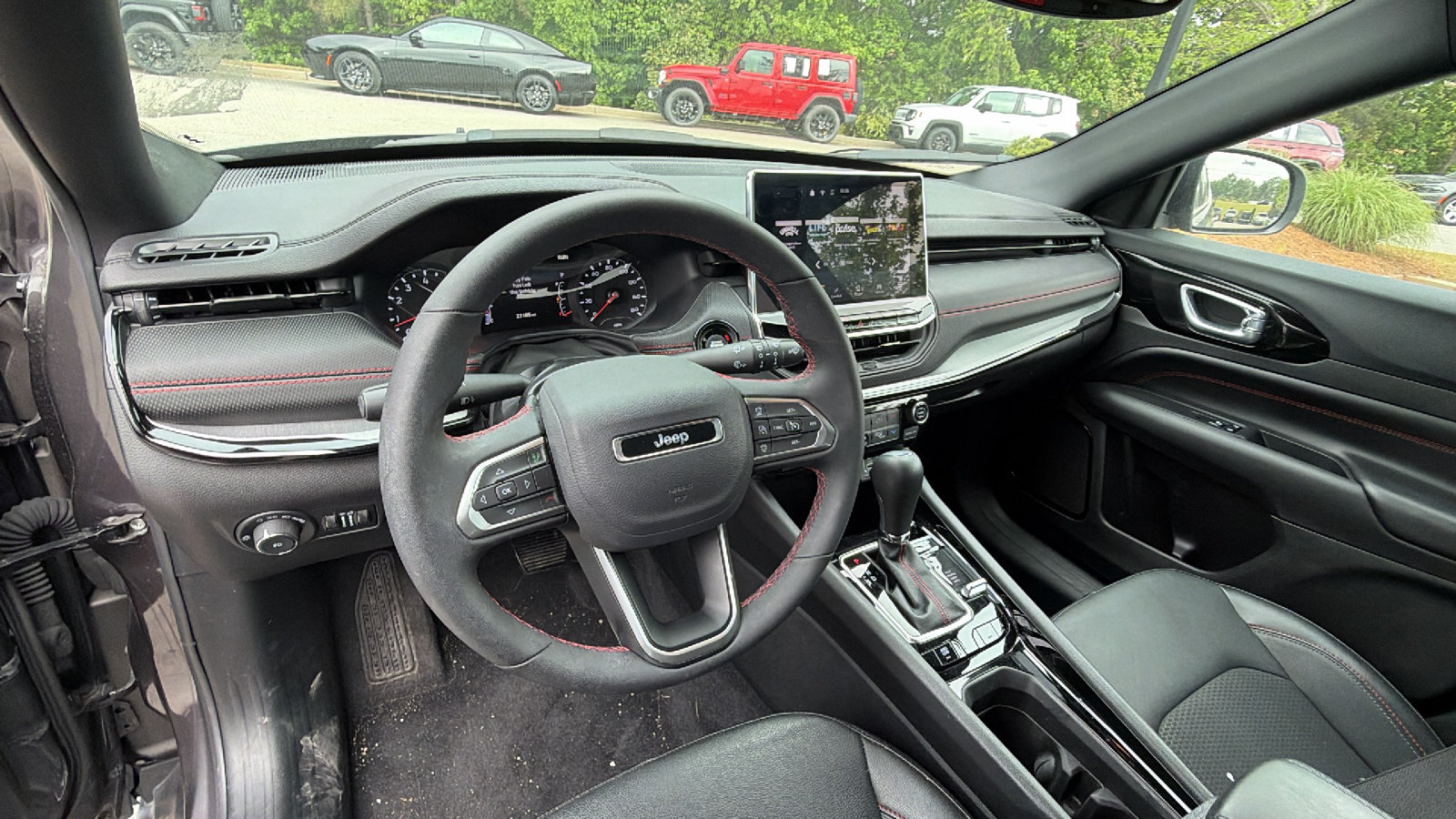 Used 2024 Jeep Compass Trailhawk AWD/4WD image 24