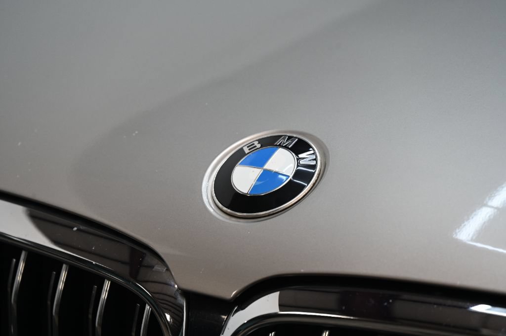 Used 2017 BMW 540i xDrive AWD/4WD image 10