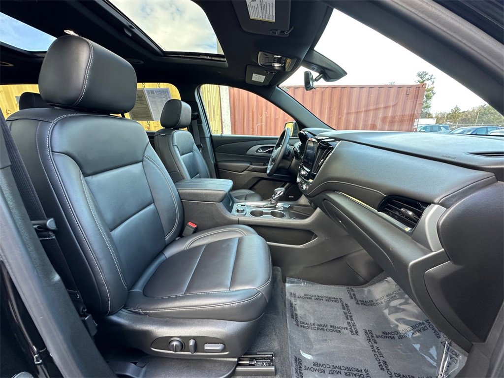 Used 2023 Chevrolet Traverse LT w/ LT Premium Package image 25