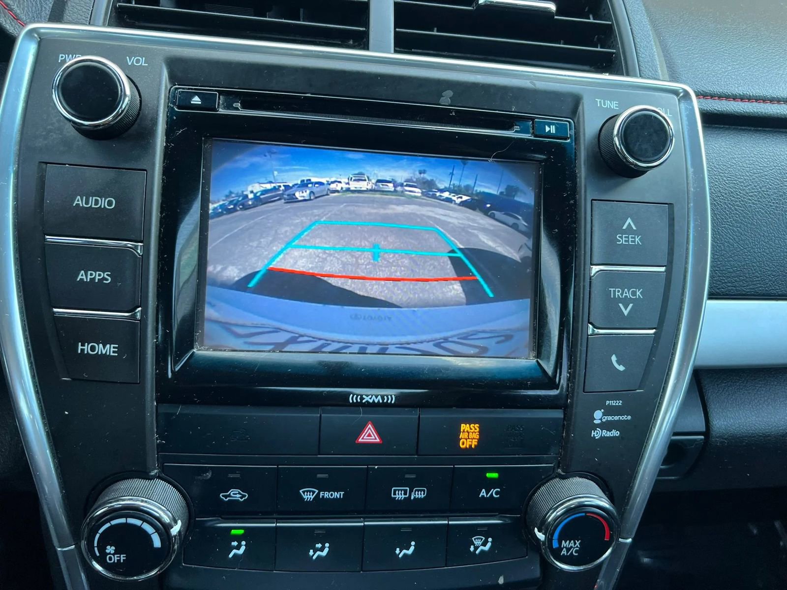 Used 2017 Toyota Camry SE FWD image 16