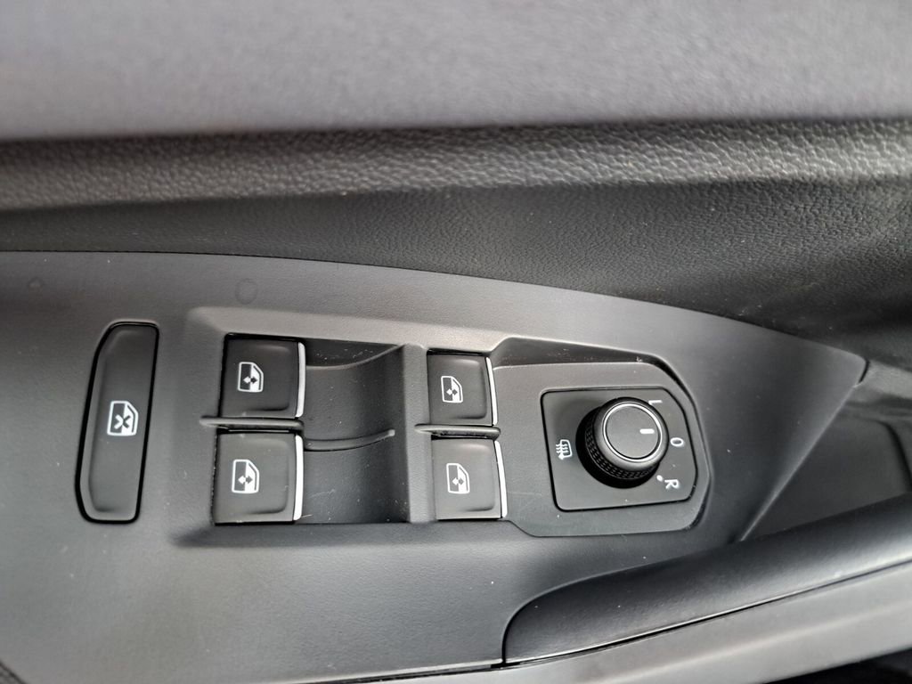 New 2026 Volkswagen Jetta SE image 19