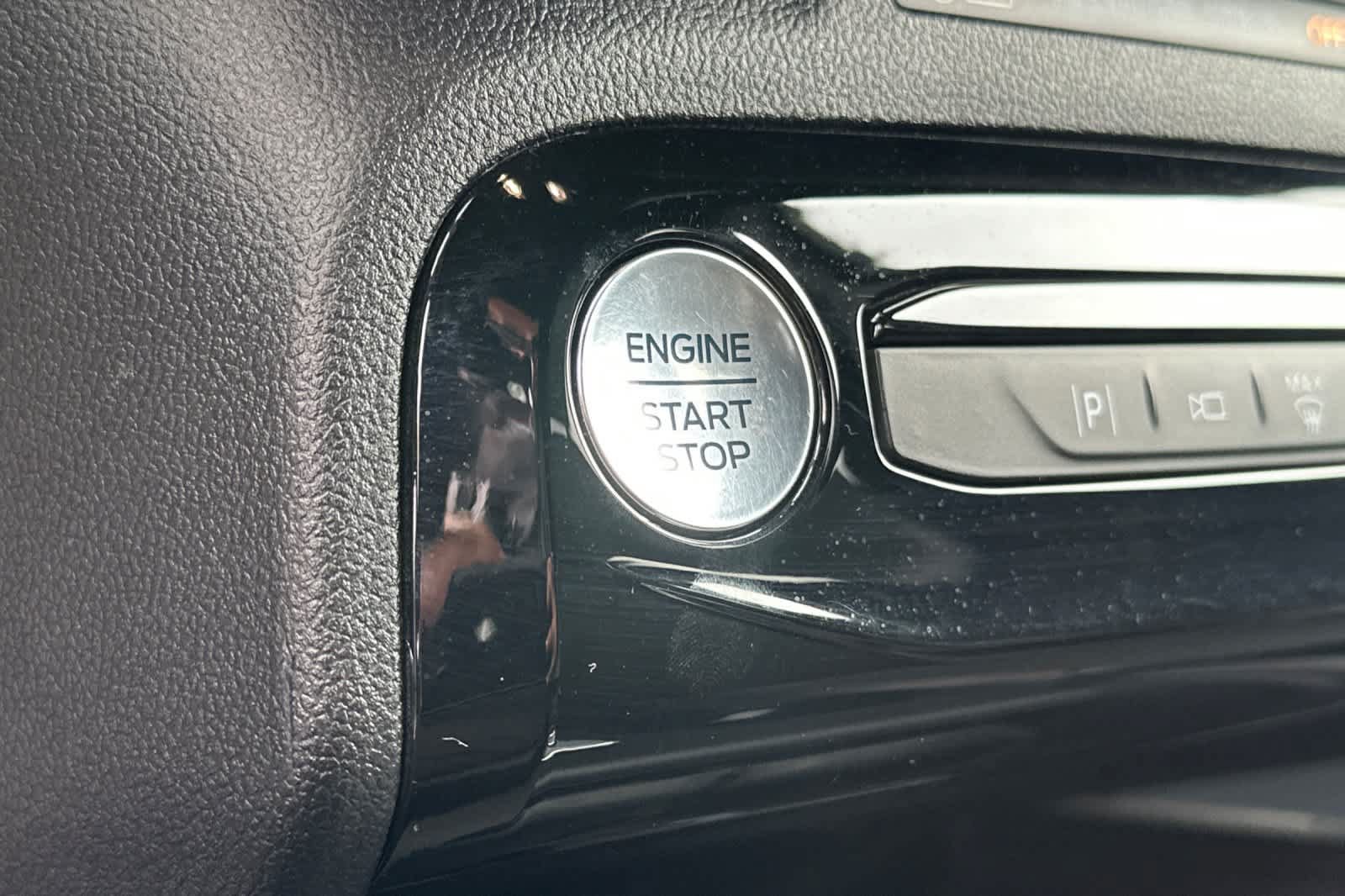 Certified 2023 Ford Escape ST-Line Elite AWD/4WD image 23