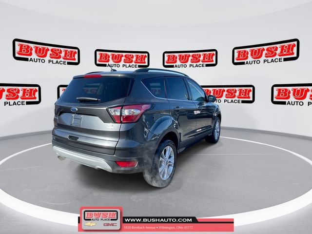 Used 2018 Ford Escape SE image 2