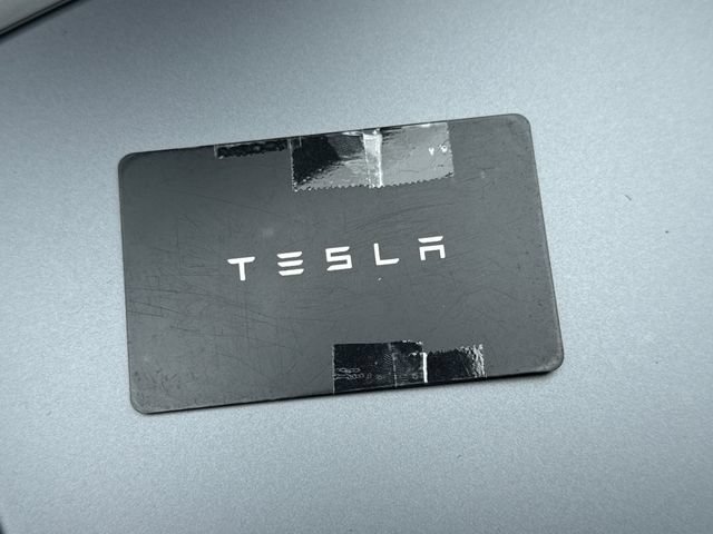 Used 2024 Tesla Model Y Long Range AWD/4WD image 35