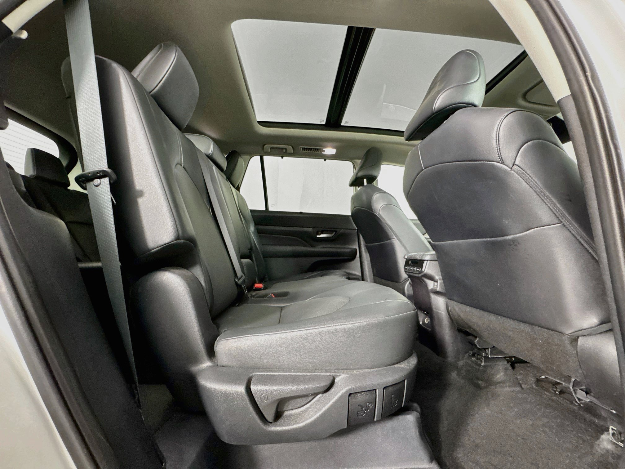 Certified 2025 Toyota Grand Highlander AWD image 29