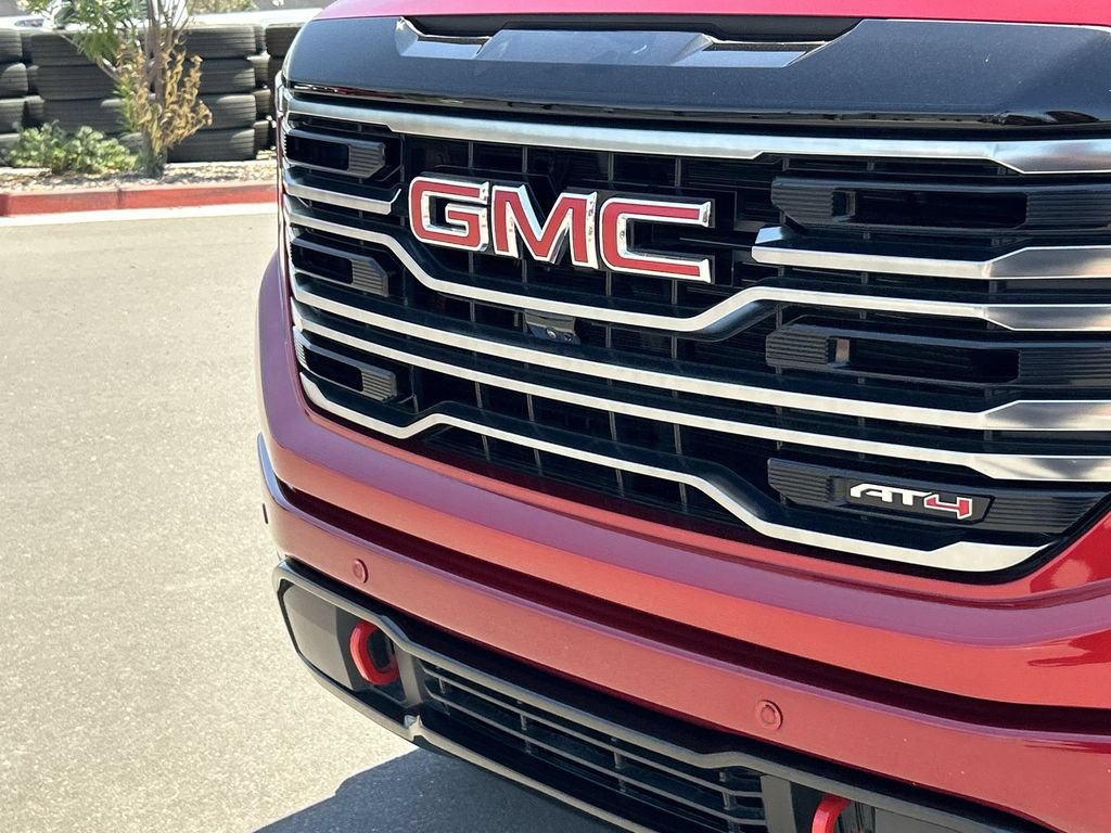 Used 2025 GMC Sierra 1500 AT4 w/ AT4 Premium Package AWD/4WD image 30