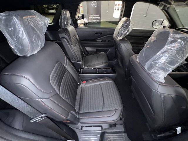 New 2025 Nissan Pathfinder Rock Creek image 13