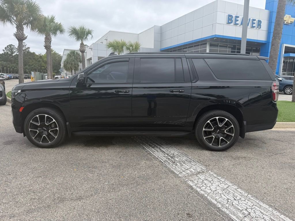 Used 2021 Chevrolet Suburban RST w/ Luxury Package RWD image 7