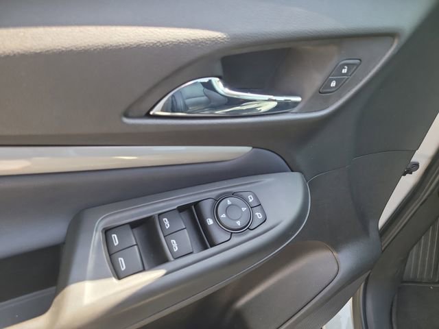 Used 2022 Chevrolet Bolt EUV LT w/ Convenience Package FWD image 18