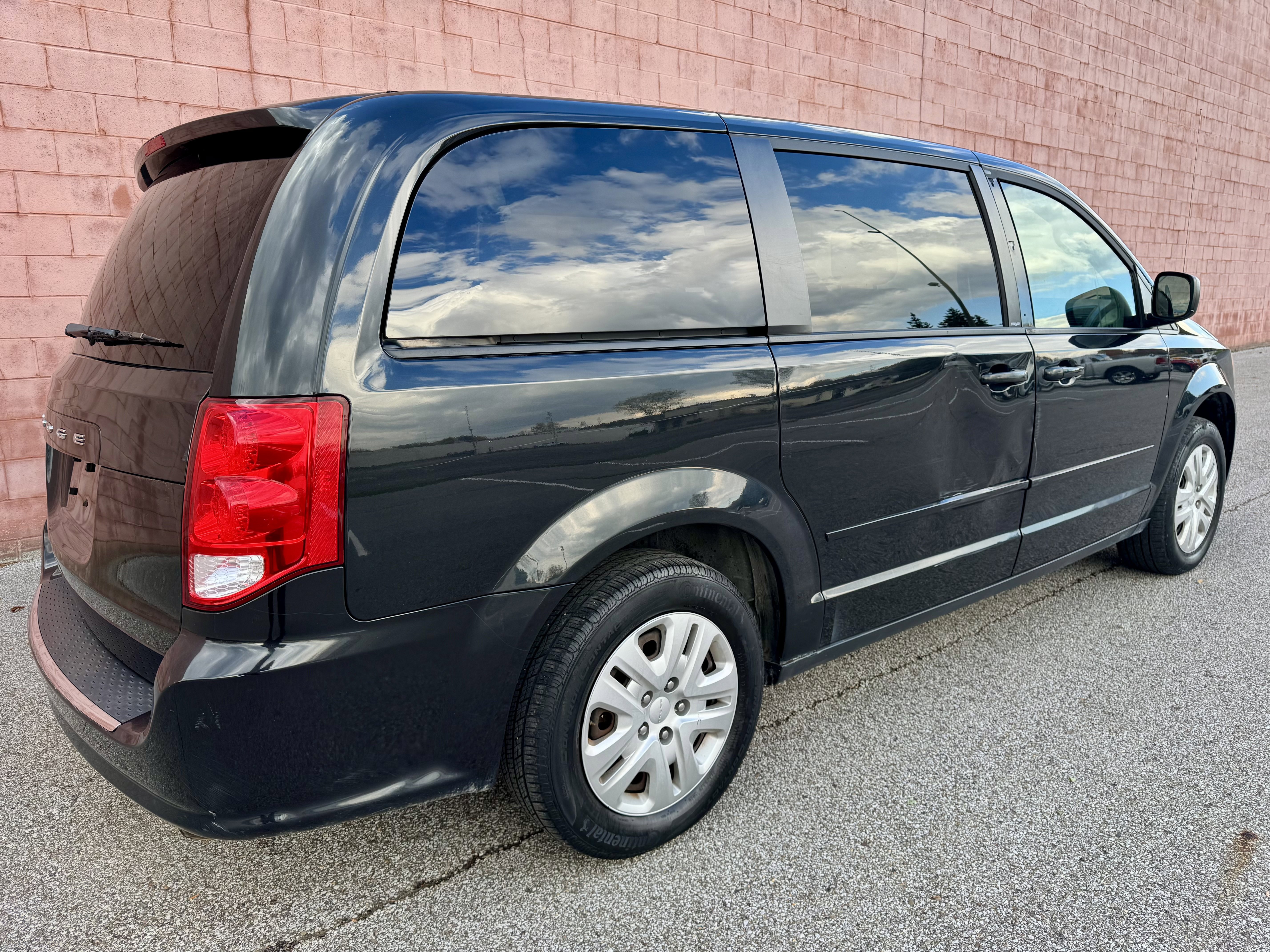 Used 2014 Dodge Grand Caravan SE w/ Quick Order Package 29E SE image 4