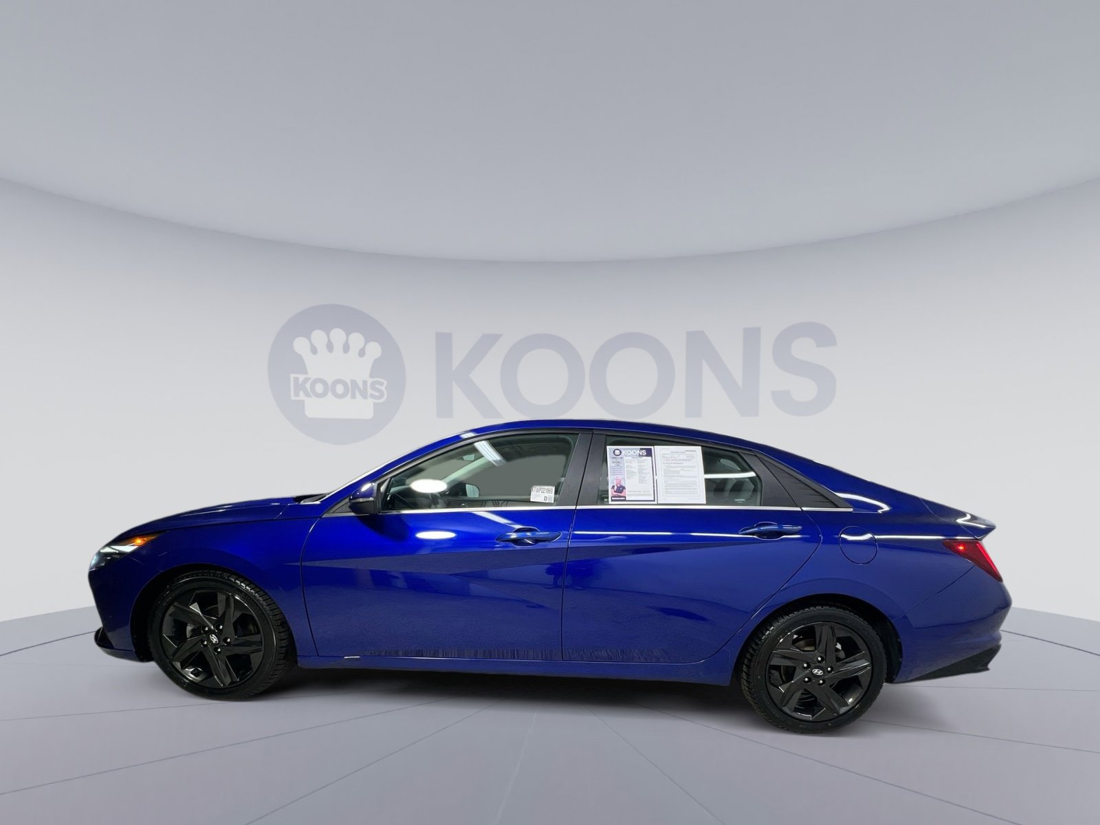 Used 2022 Hyundai Elantra Limited image 8