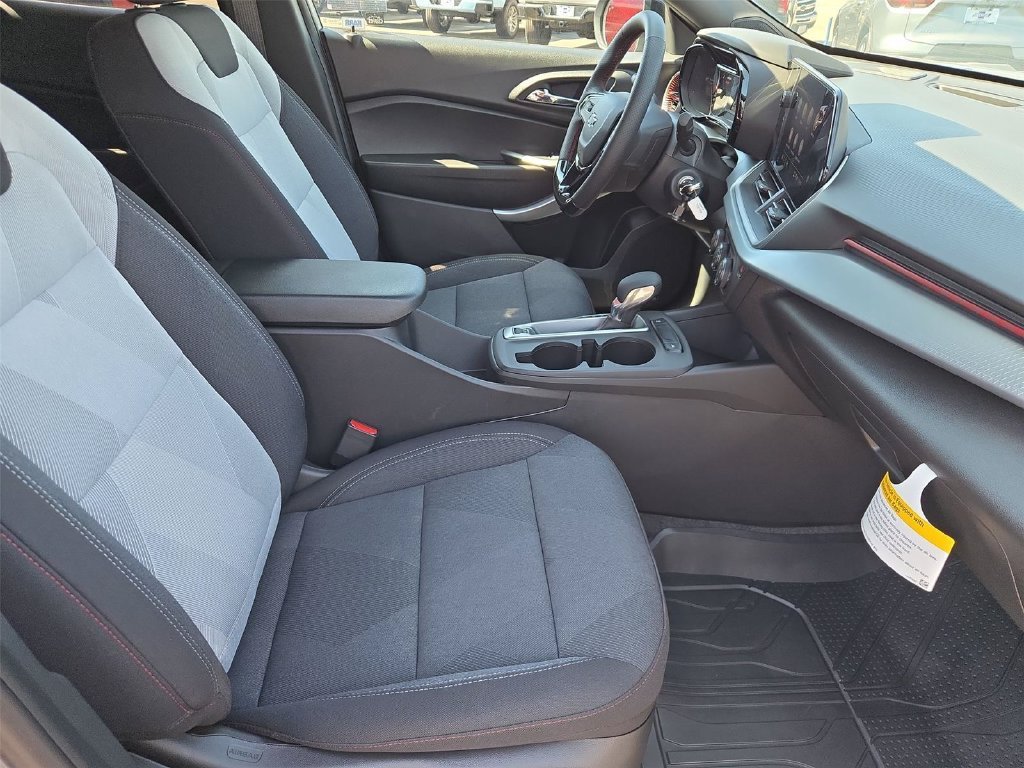 New 2026 Chevrolet Trax RS w/ Driver Confidence Package FWD image 17