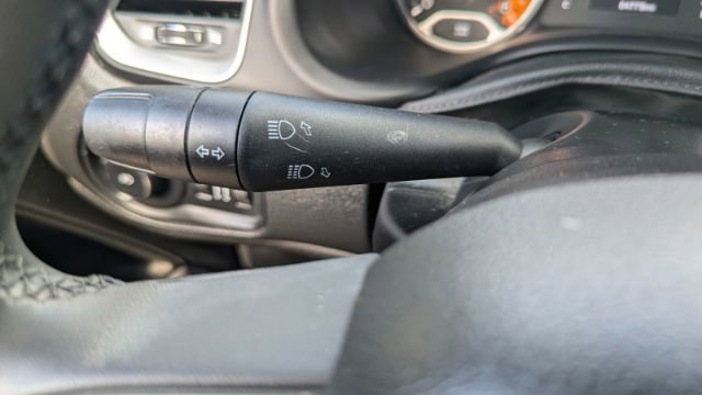 Used 2018 Jeep Renegade Latitude image 27